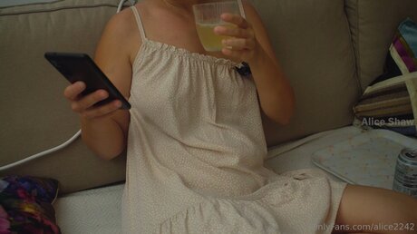 Alice2242 xxx pornstar photos