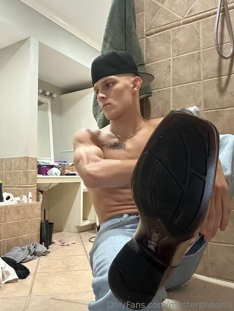 Masterpheonix model nude images