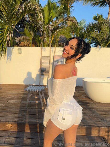 Layladelinexo pornstar adult gallery