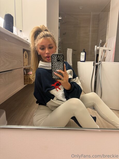 Breckie xxx actress picture