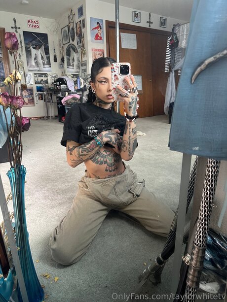 Taylorwhitetv star images