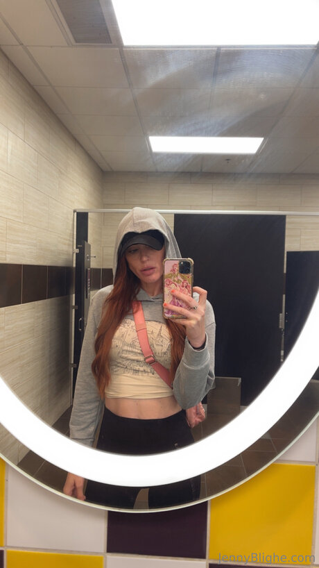 Jennyblighe pornstar picture