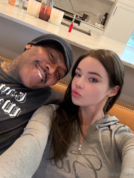 Okiichloeo xxx actress pictures