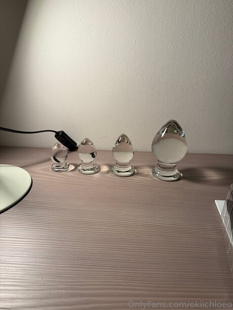 Okiichloeo sexy actress galleries