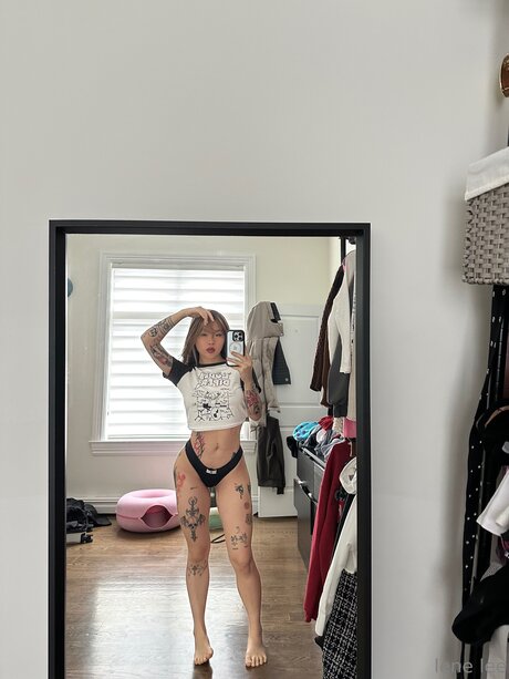 Lenerox naked star img