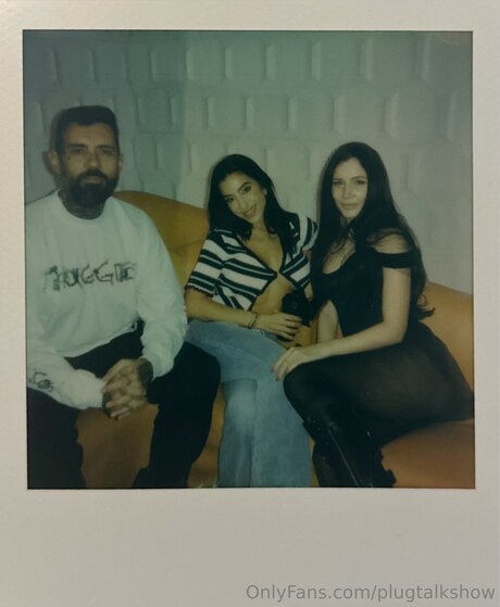 Plugtalkshow model beautiful images