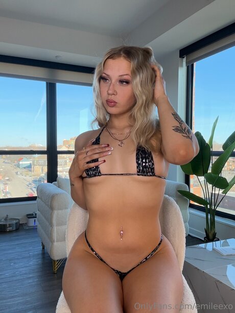 Emileexo star perfect pics