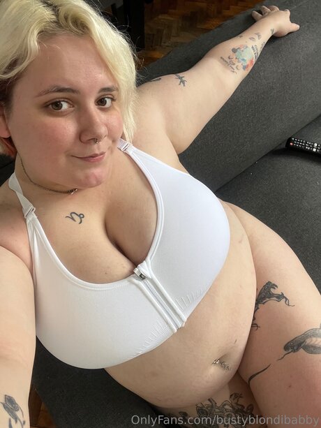 Bustyblondibabby top pornstar img