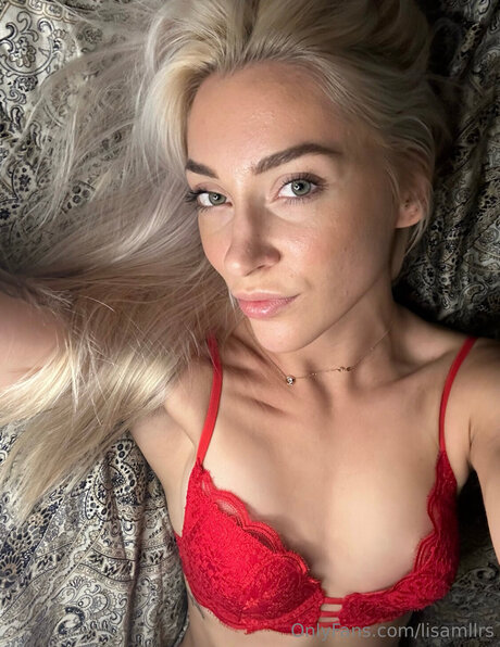 Lisamllrs exclusive pornstar photo