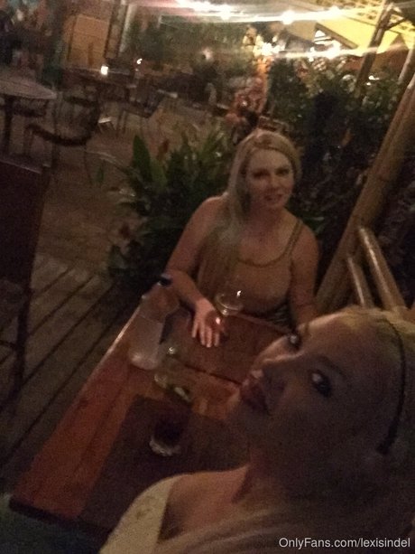 Lexi Sindel model art picture