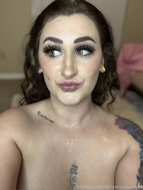 Avalon Mira_ perfect model pic