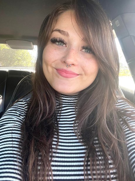 Phatcatt star sexy photos