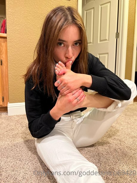 Nicci model porn pictures