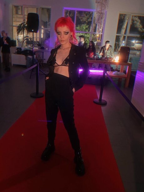 _Hellagaaay pretty pornstar archive