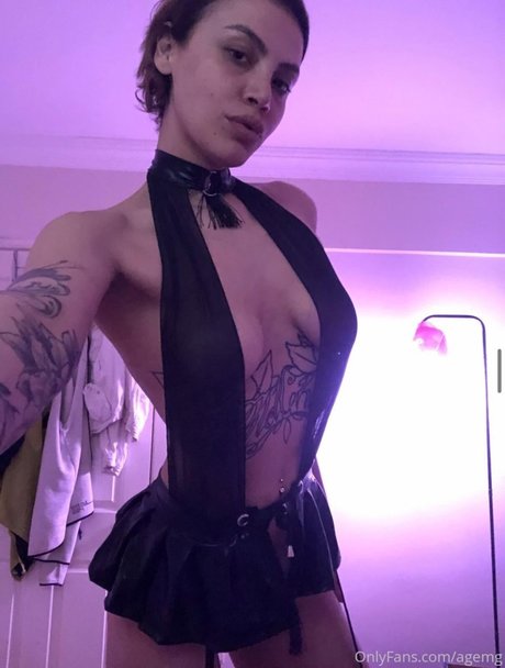 Agemg Ecem pornstar sexy gallery
