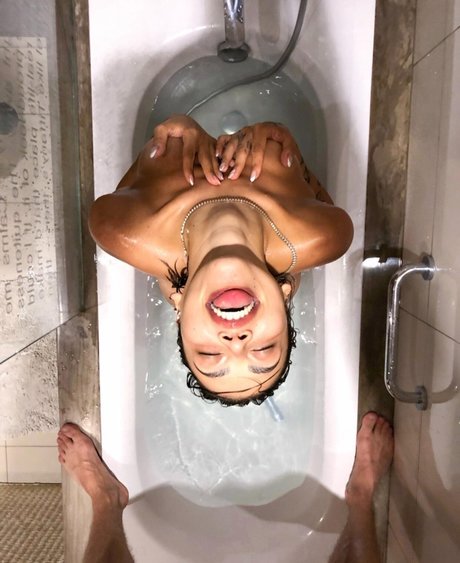 Agemg Ecem xxx model images