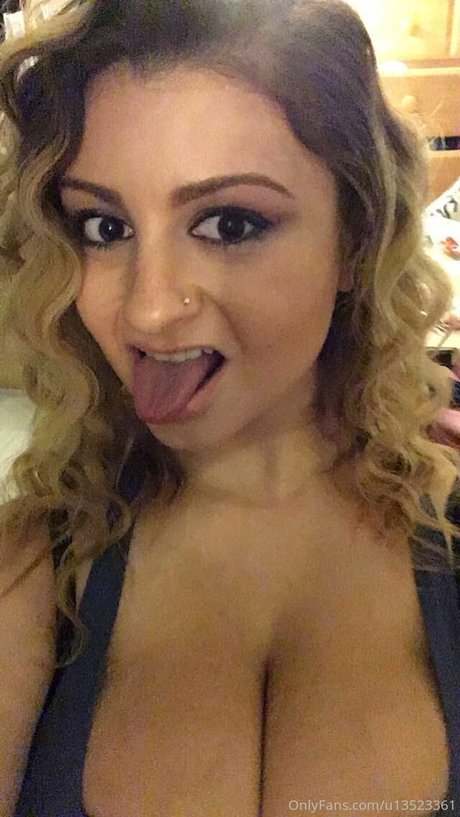 Chloe Rose_ best model photo