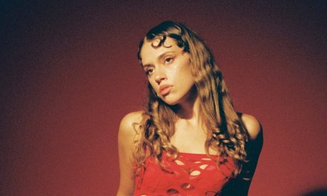 Rowa Musings_ model art pictures