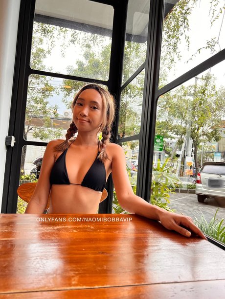 NaomiBobba porn model galleries