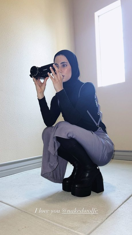 Sher Arar_ model exclusive image