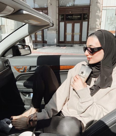 Sher Arar_ model free photos