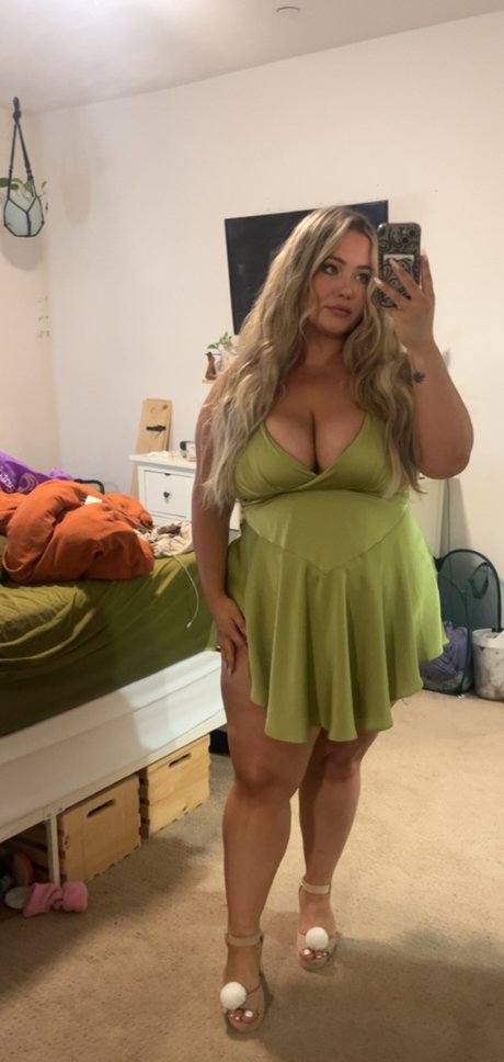 Discordiaa erotic model picture