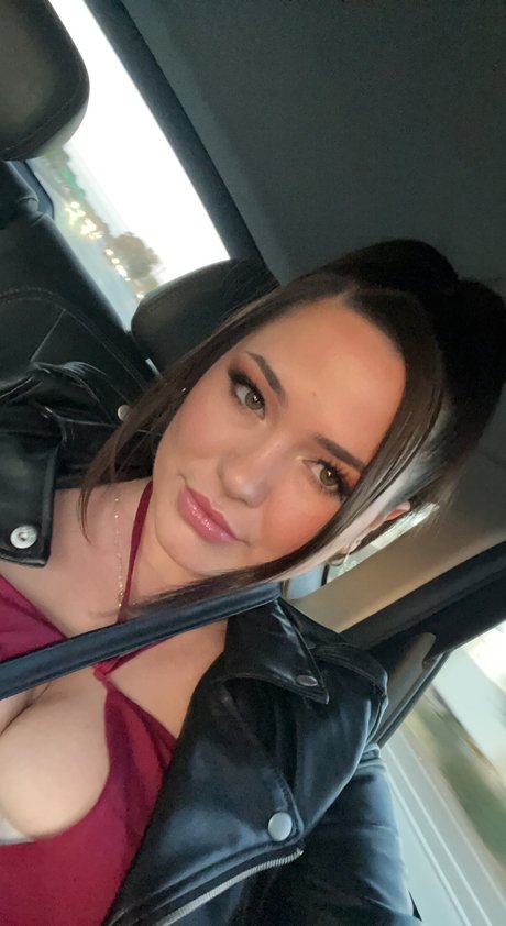 Discordiaa model porn pic