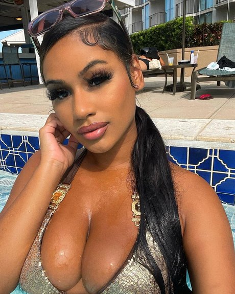 Elisa Saraii top pornstar pictures