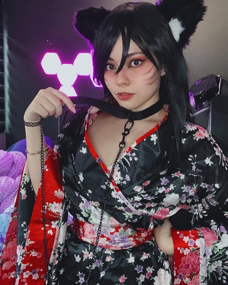 MoodyJes naked actress pictures