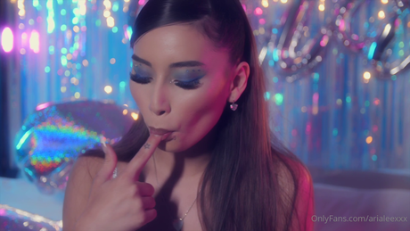 Aria Lee model nice pics