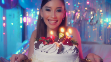 Aria Lee art model gallery