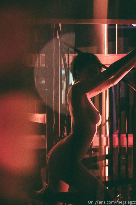 Meghan Burton hd star photos