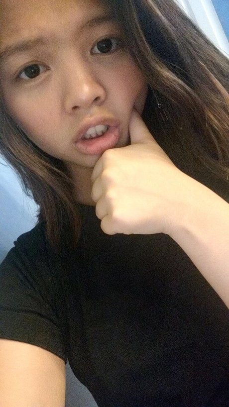 IvoryxNight star high quality pictures