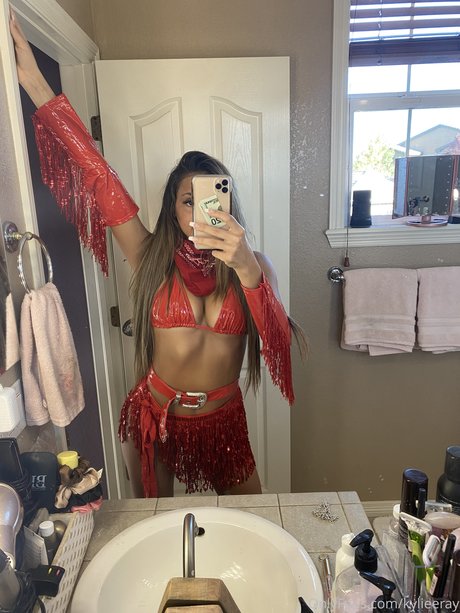 _Kylie Ray naked actress image