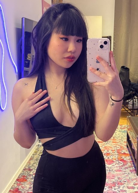 Muffinspice model nudes archive