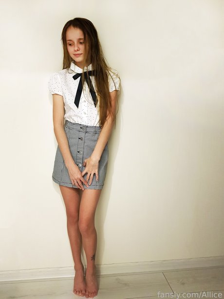 Alisaya_ sexy actress photos