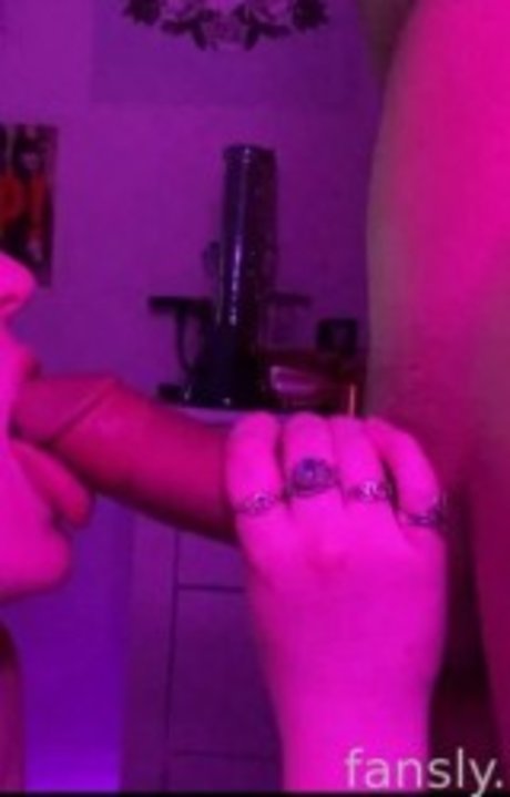 aura elyanah star sexy image