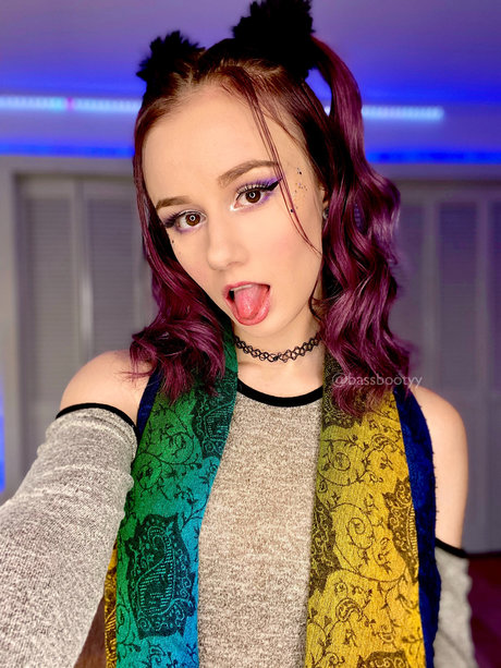 Eva Nova pretty actress picture