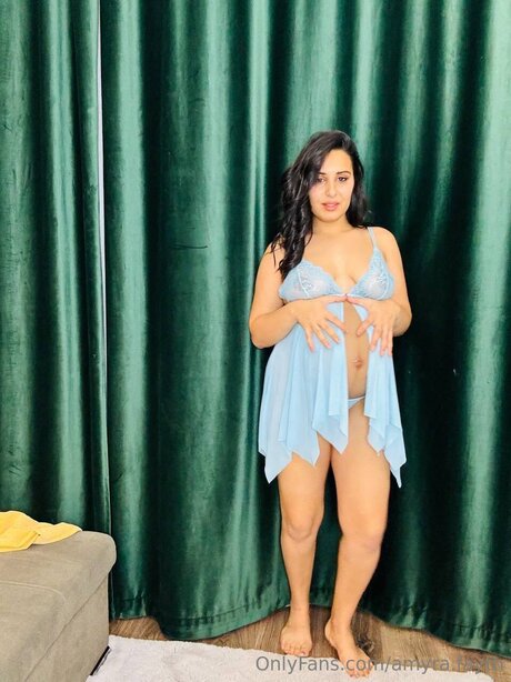 Amyra Fayth naked star pics