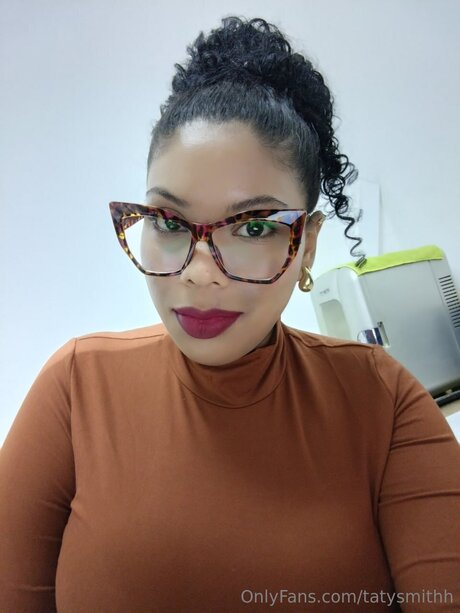 Tatysmithh hd star pics