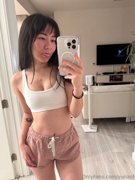 Yunaof sex model photos