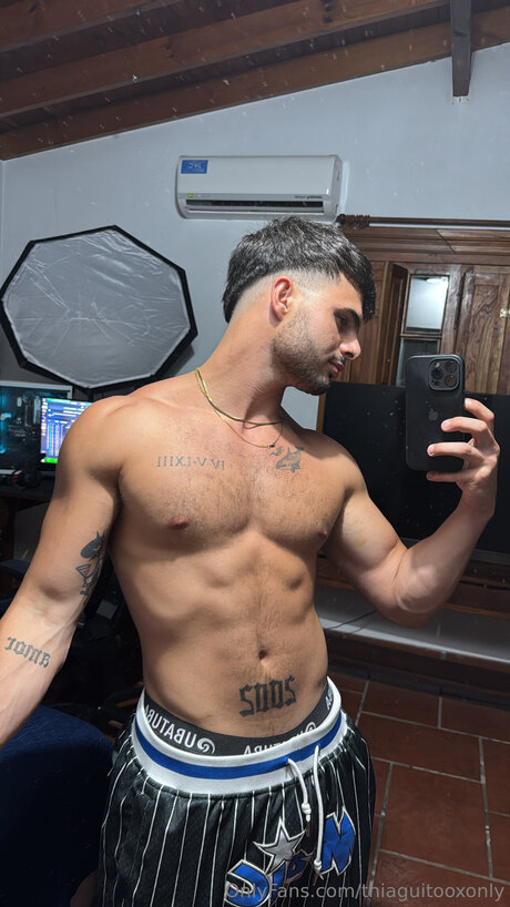 Thiaguitooxonly model erotic archive