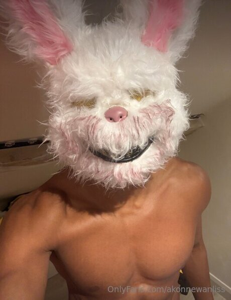 Akonnewanliss nude actress photo