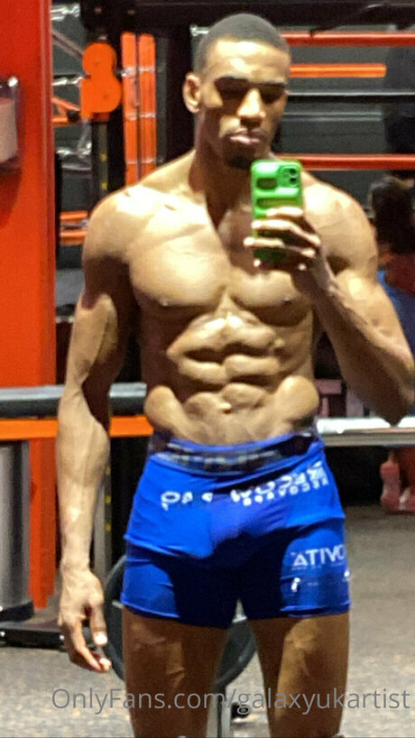 Akonnewanliss star naked gallery