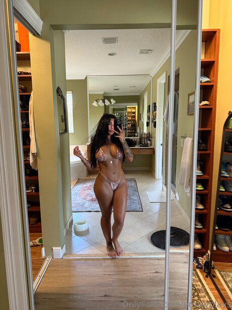 Emjayplays model naked img