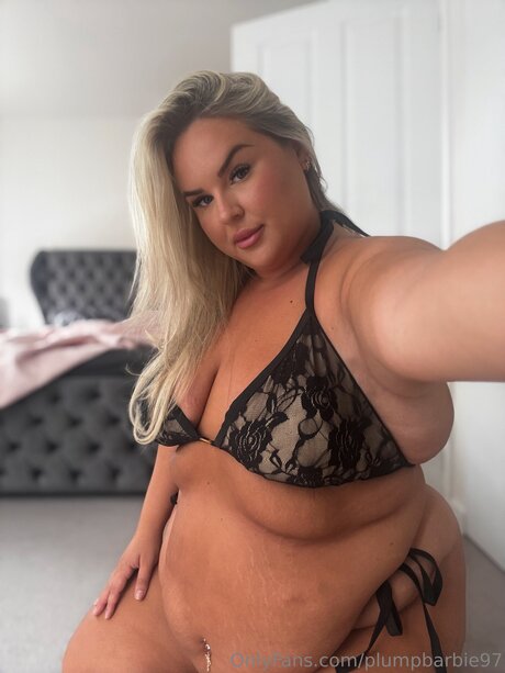 Plumpbarbie97 porn model img