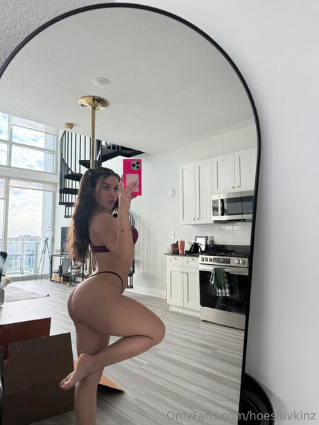 Hoesluvkinz top star archive