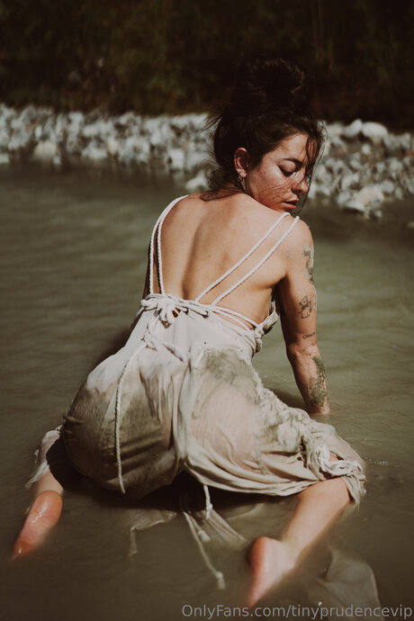 Tinyprudencevip nude pornstar images