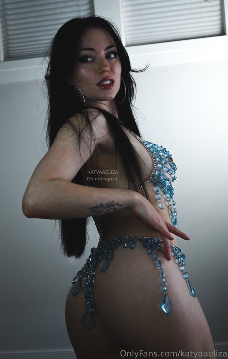 Katyaaeliza naked actress photo