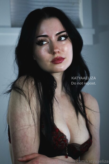 Katyaaeliza xxx model photo